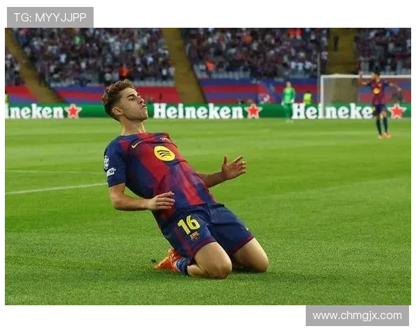 巴萨精彩配合费尔明冷静推射破门展现团队默契